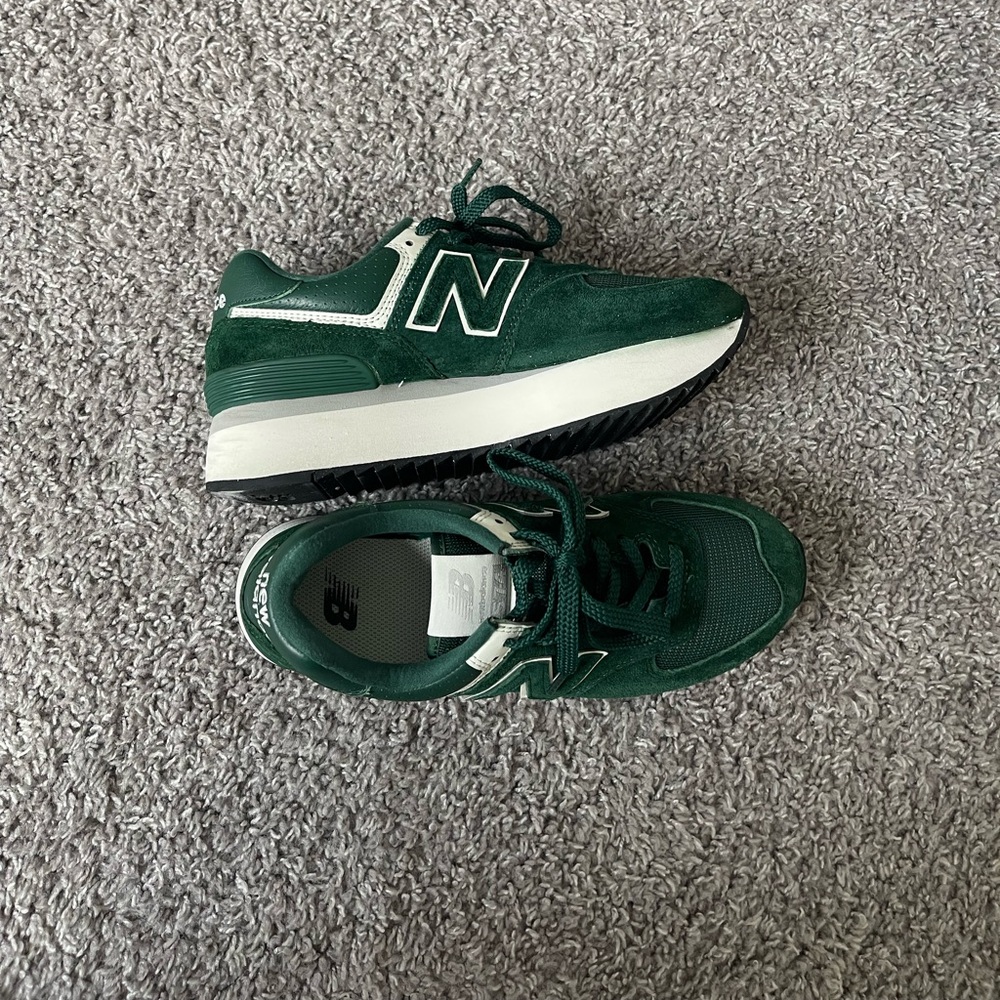 New Balance Women’s Green 574 Sneakers